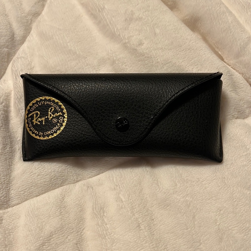 Ray-Bans Black Case